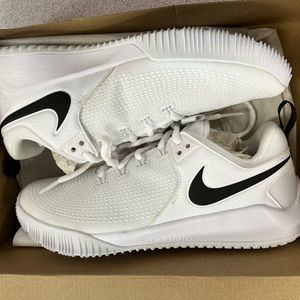 White Nike zoom hyper race 2